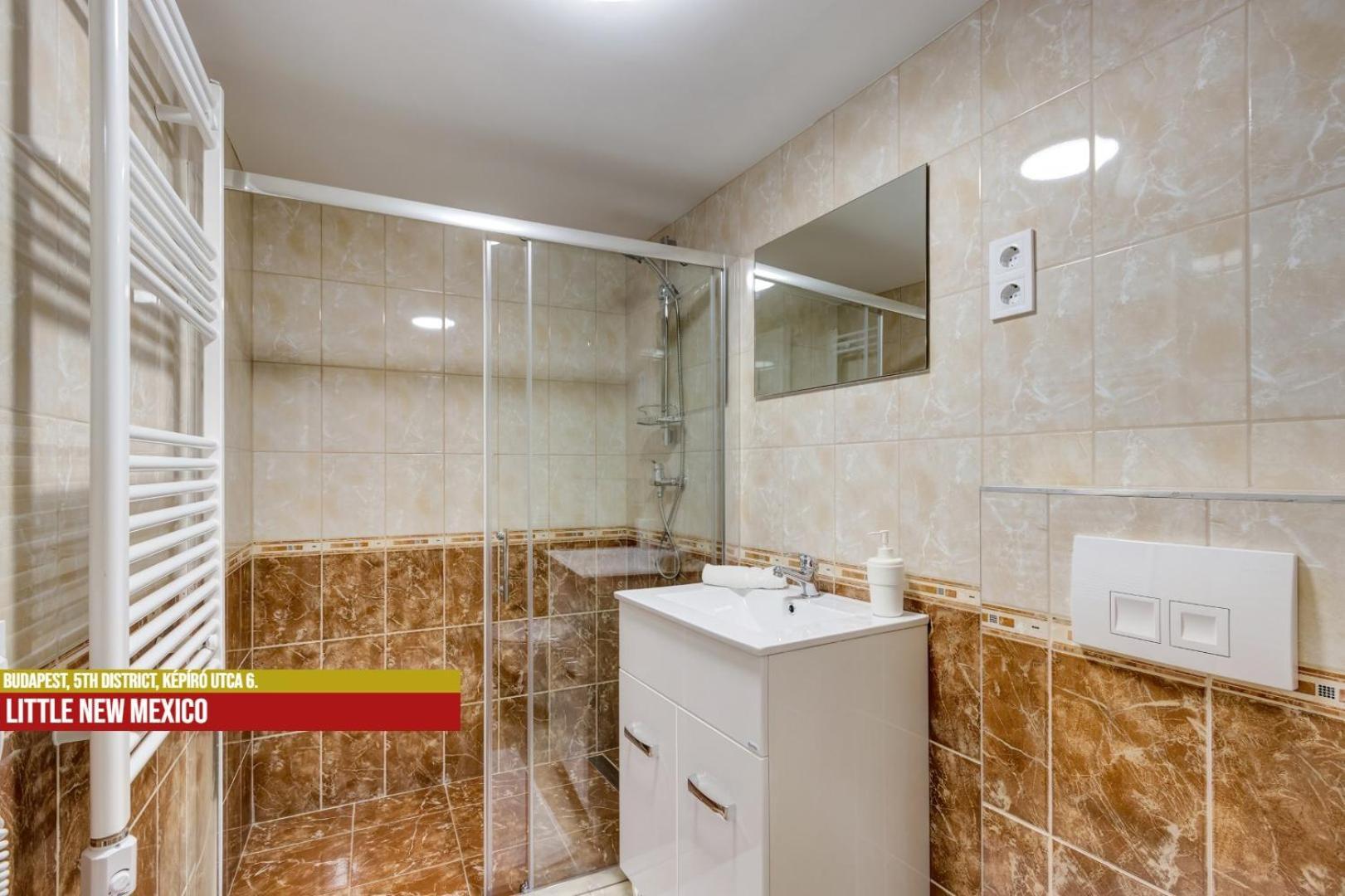 Little Americas Main Street Apartments Budapest Extérieur photo