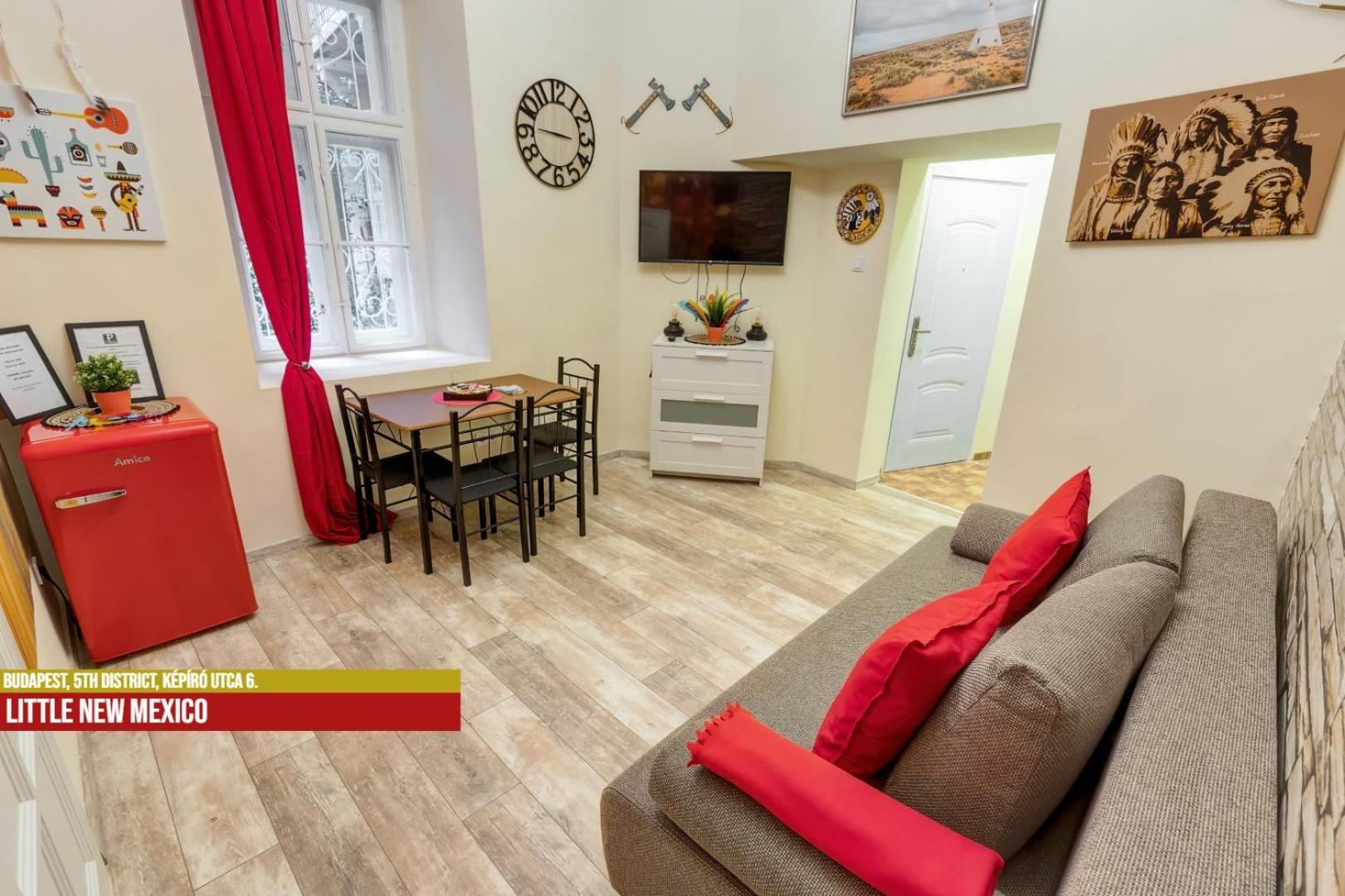 Little Americas Main Street Apartments Budapest Extérieur photo