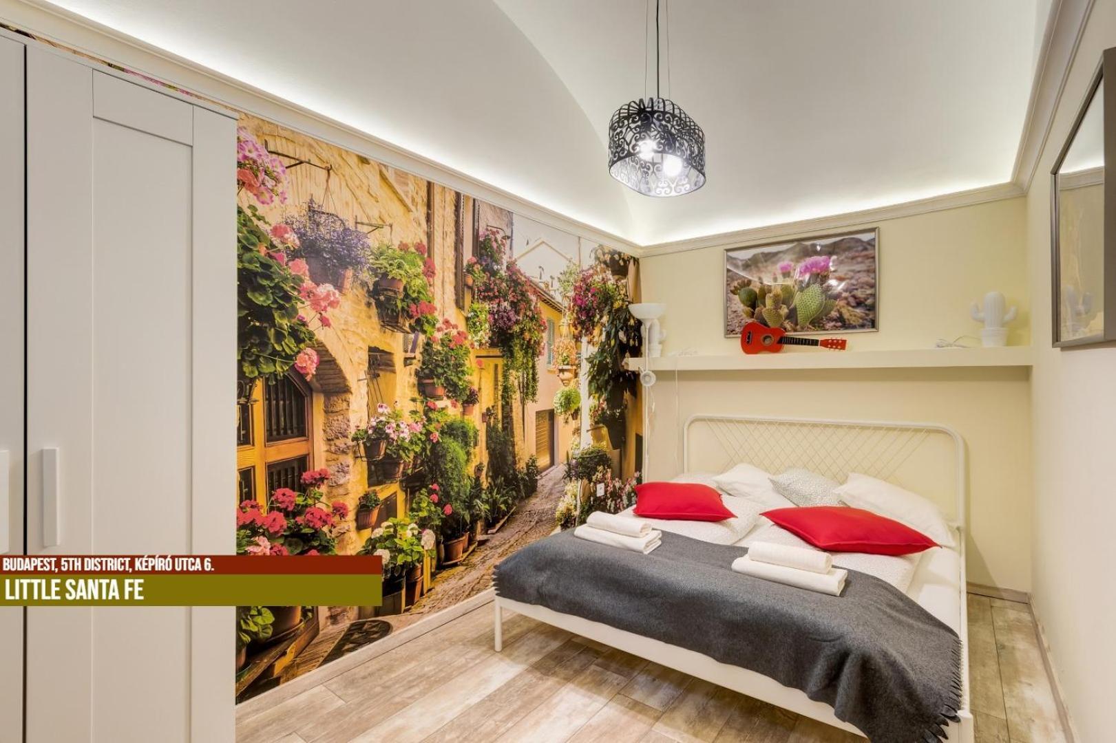 Little Americas Main Street Apartments Budapest Extérieur photo