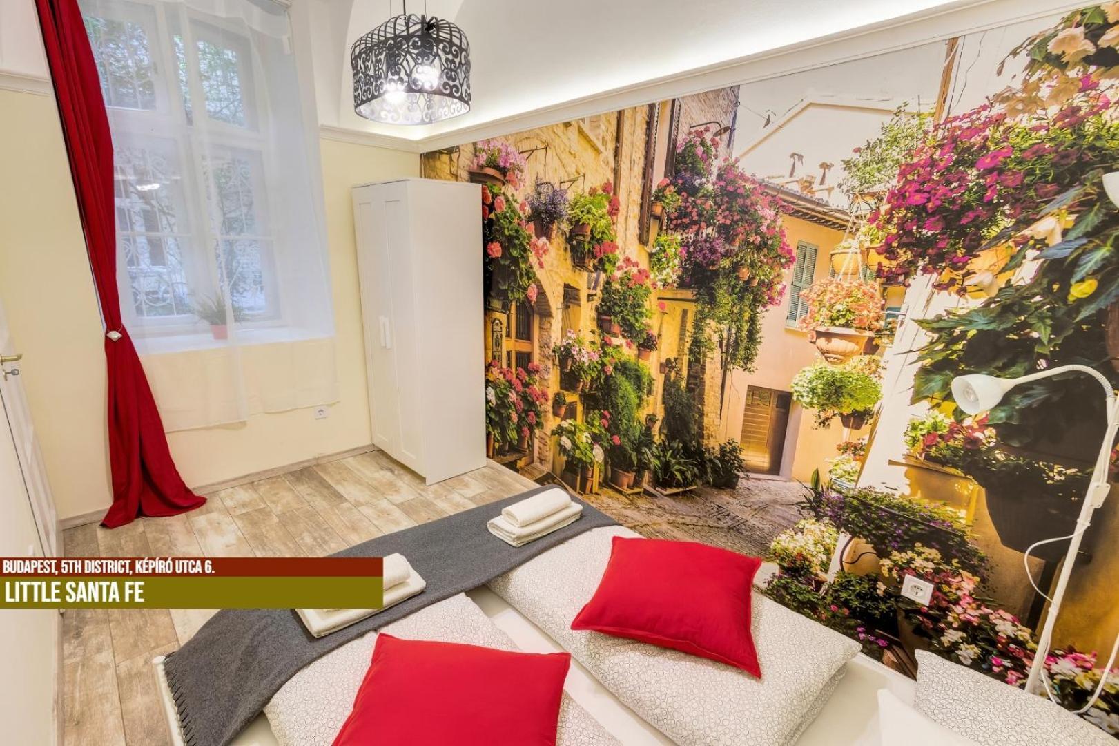 Little Americas Main Street Apartments Budapest Extérieur photo