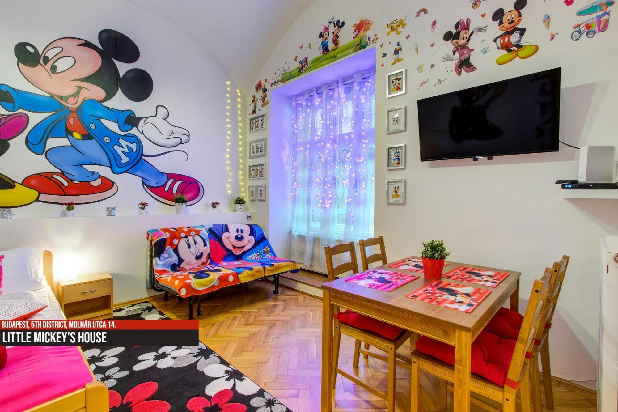 Little Americas Main Street Apartments Budapest Extérieur photo