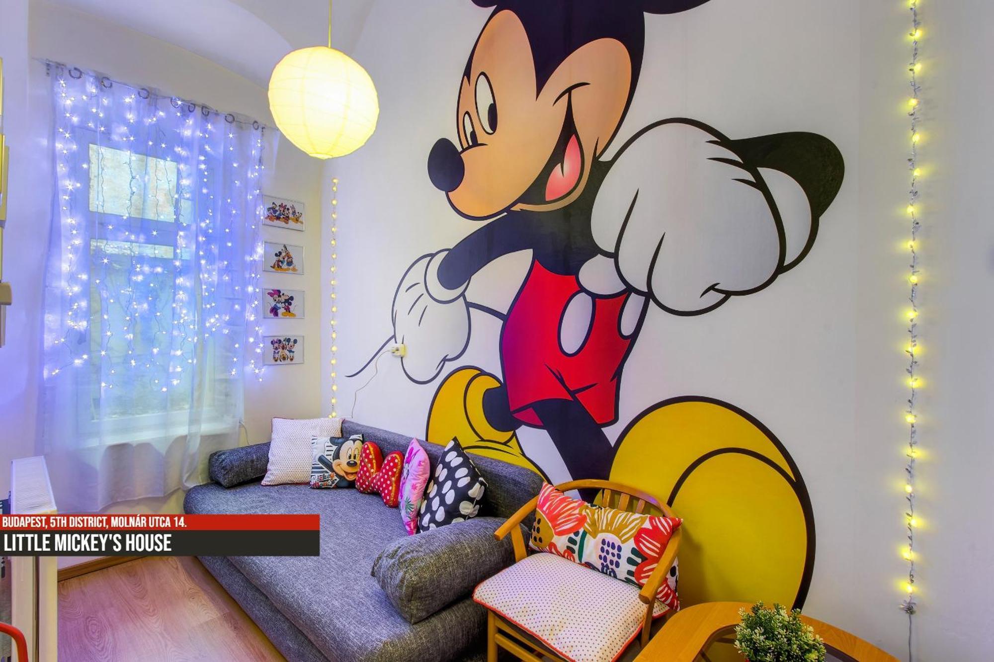 Little Americas Main Street Apartments Budapest Extérieur photo