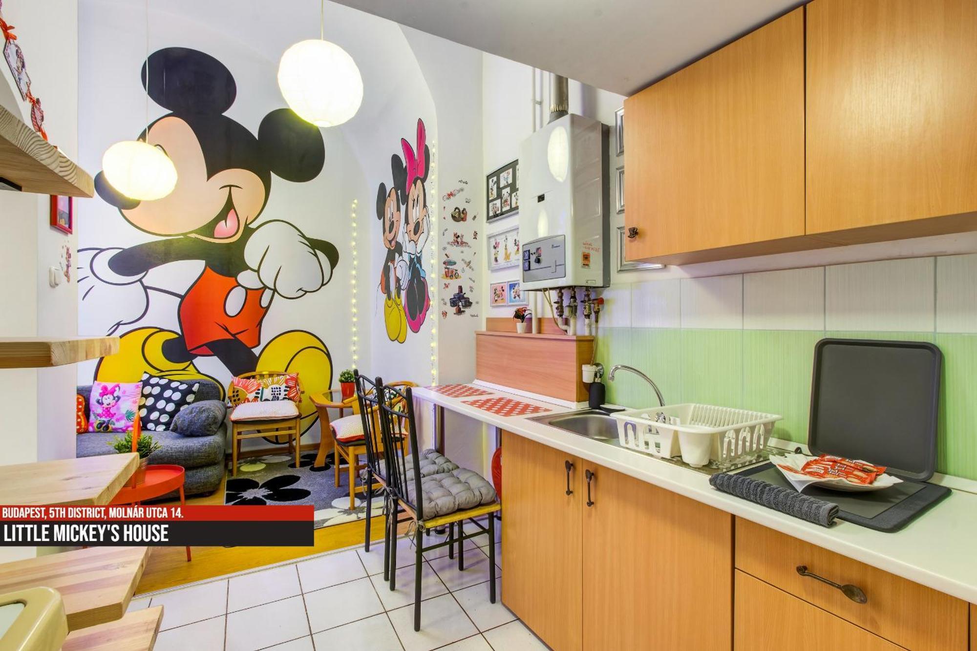 Little Americas Main Street Apartments Budapest Extérieur photo
