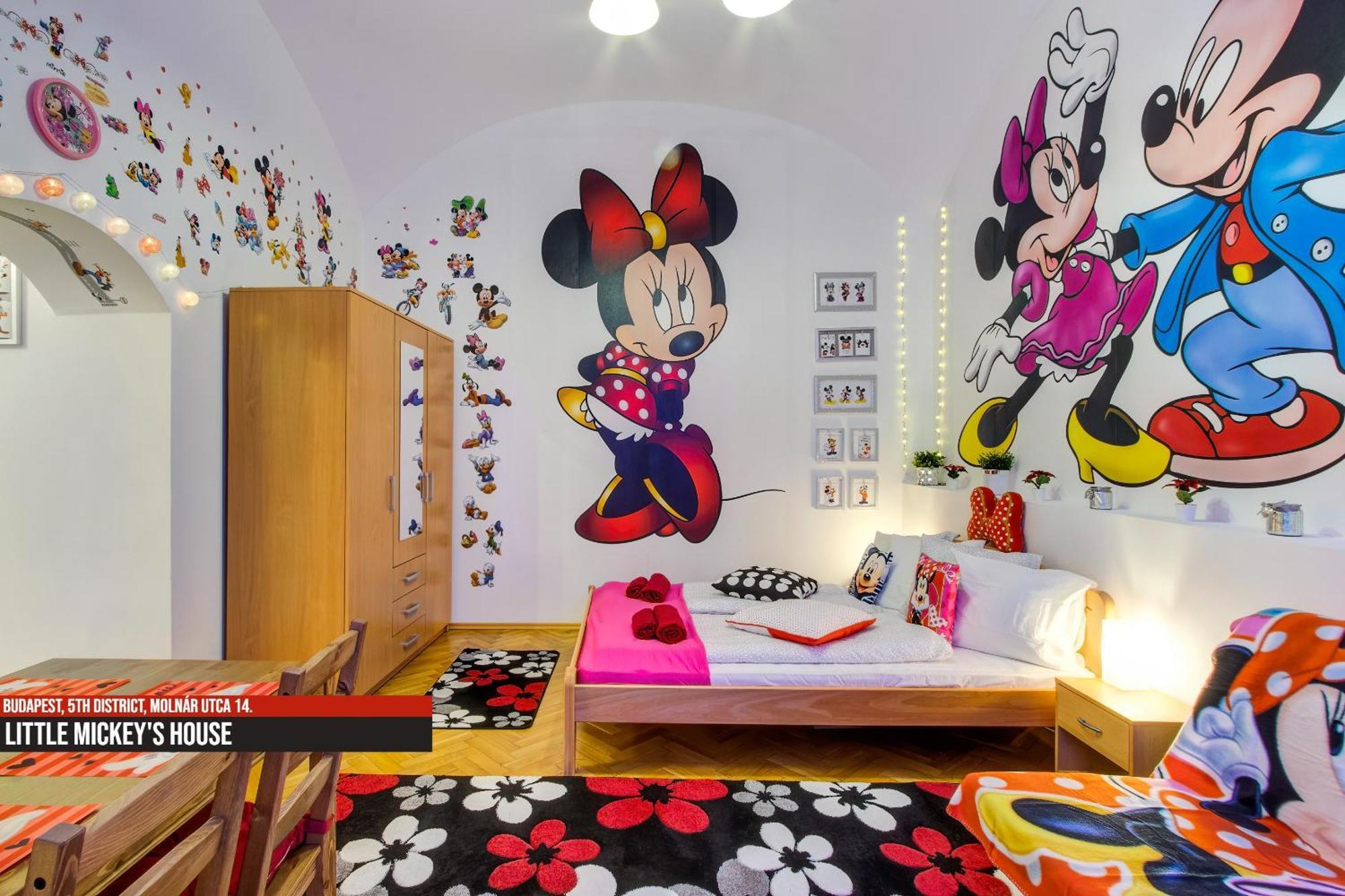 Little Americas Main Street Apartments Budapest Extérieur photo