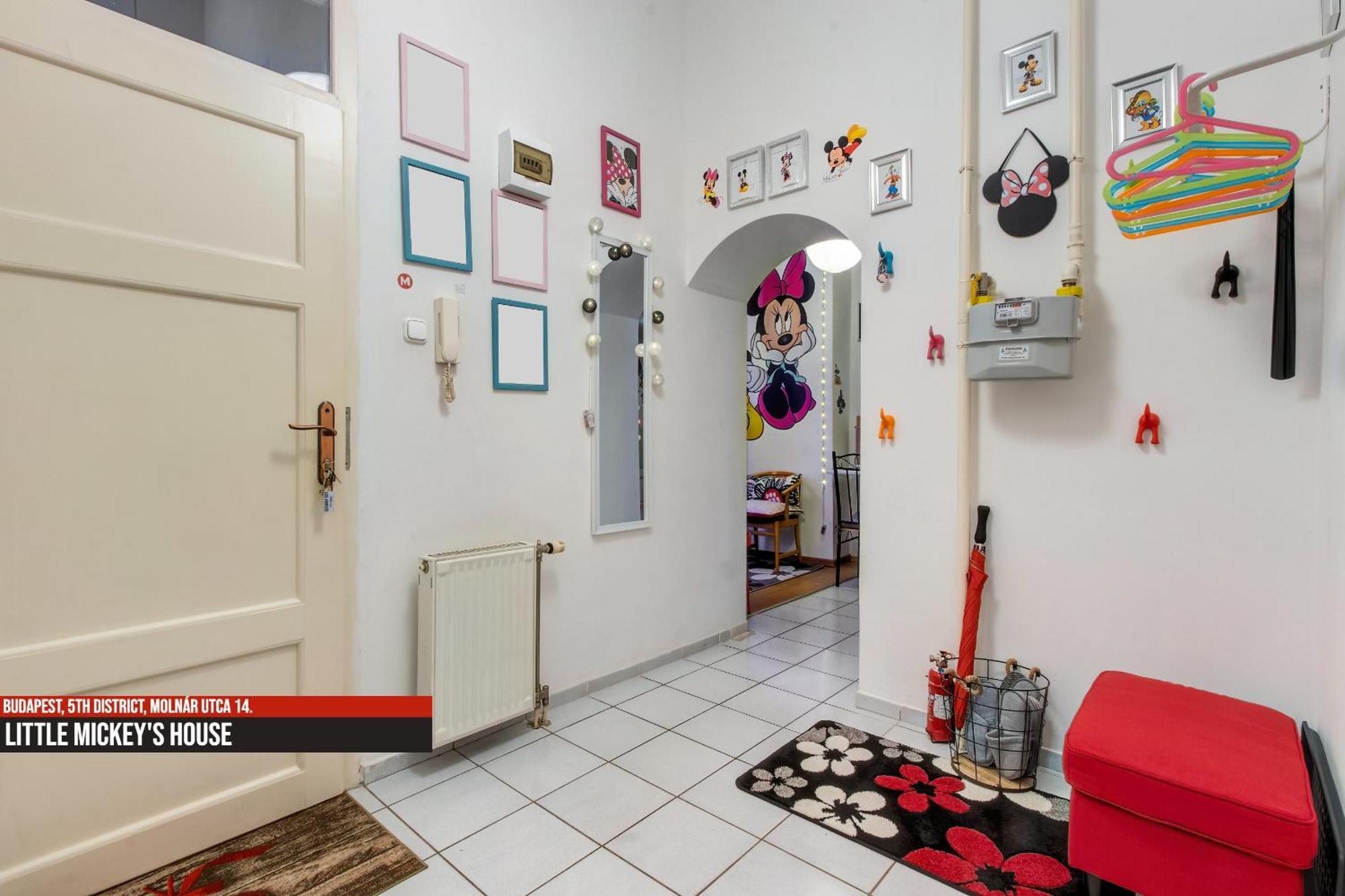 Little Americas Main Street Apartments Budapest Extérieur photo