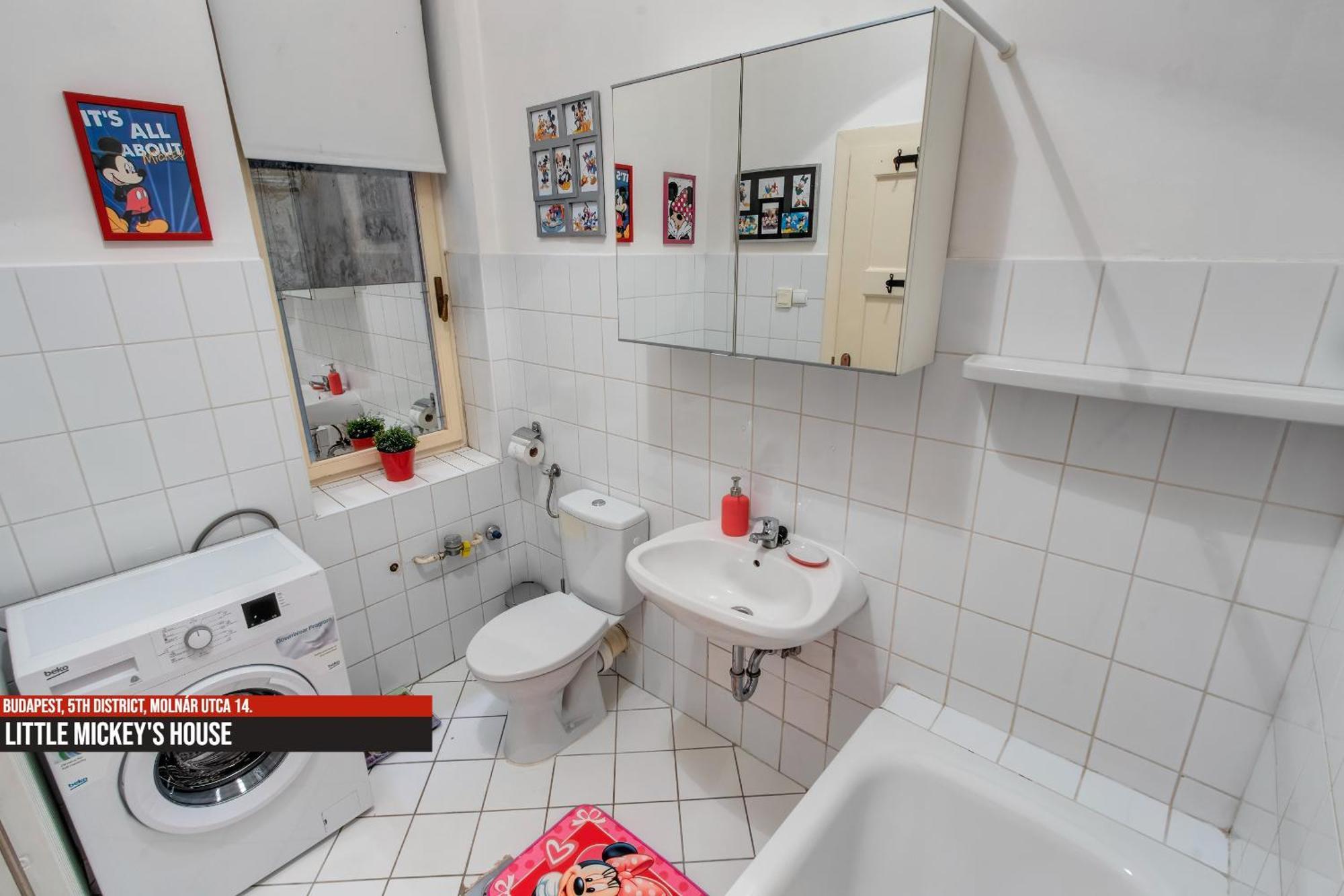 Little Americas Main Street Apartments Budapest Extérieur photo